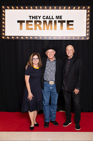 20251018_termiteWatkins_stepRepeat_022