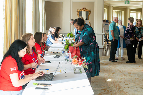 11192025_HaloHouse_Luncheon_ROCC_0011
