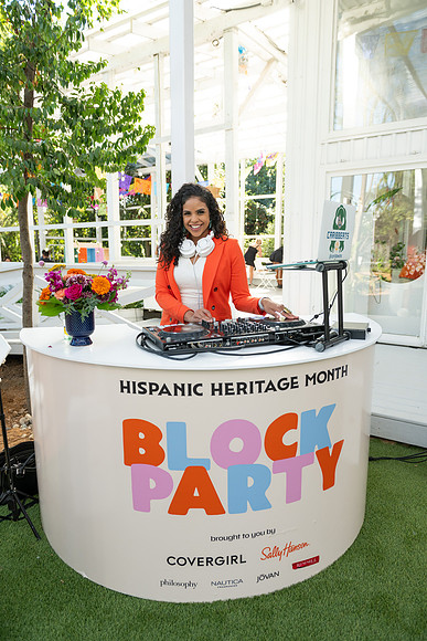 052_Influencer_HispanicHeritageMonth_20241008